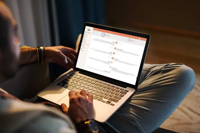lavida customer portal progress laptop 768x512 1